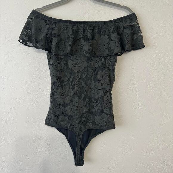 Express y2k lace off the shoulder bodysuit dark gray - Picture 5 of 8